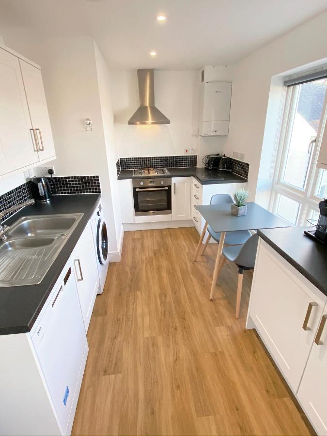 Urbanside Penthouse Appartamento Yeovil Esterno foto